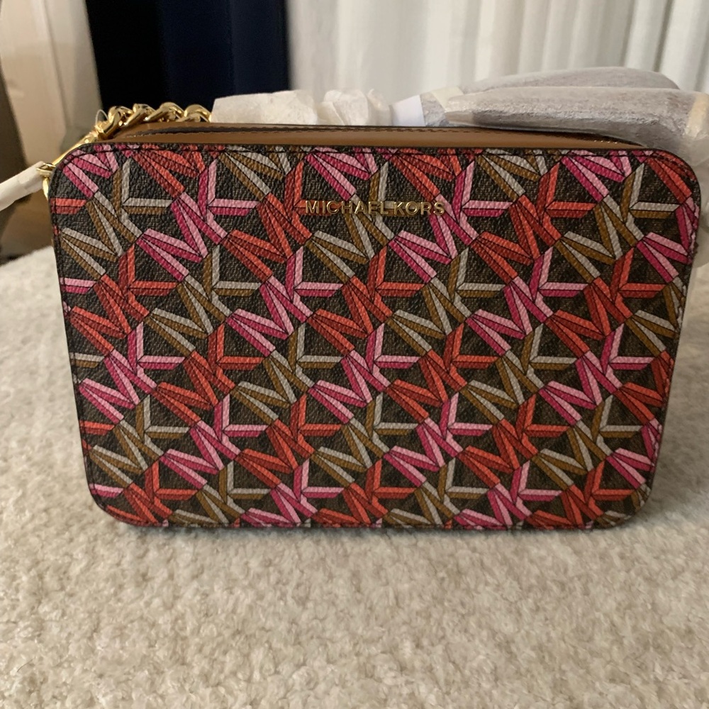 Michael Kors jet set camera bag